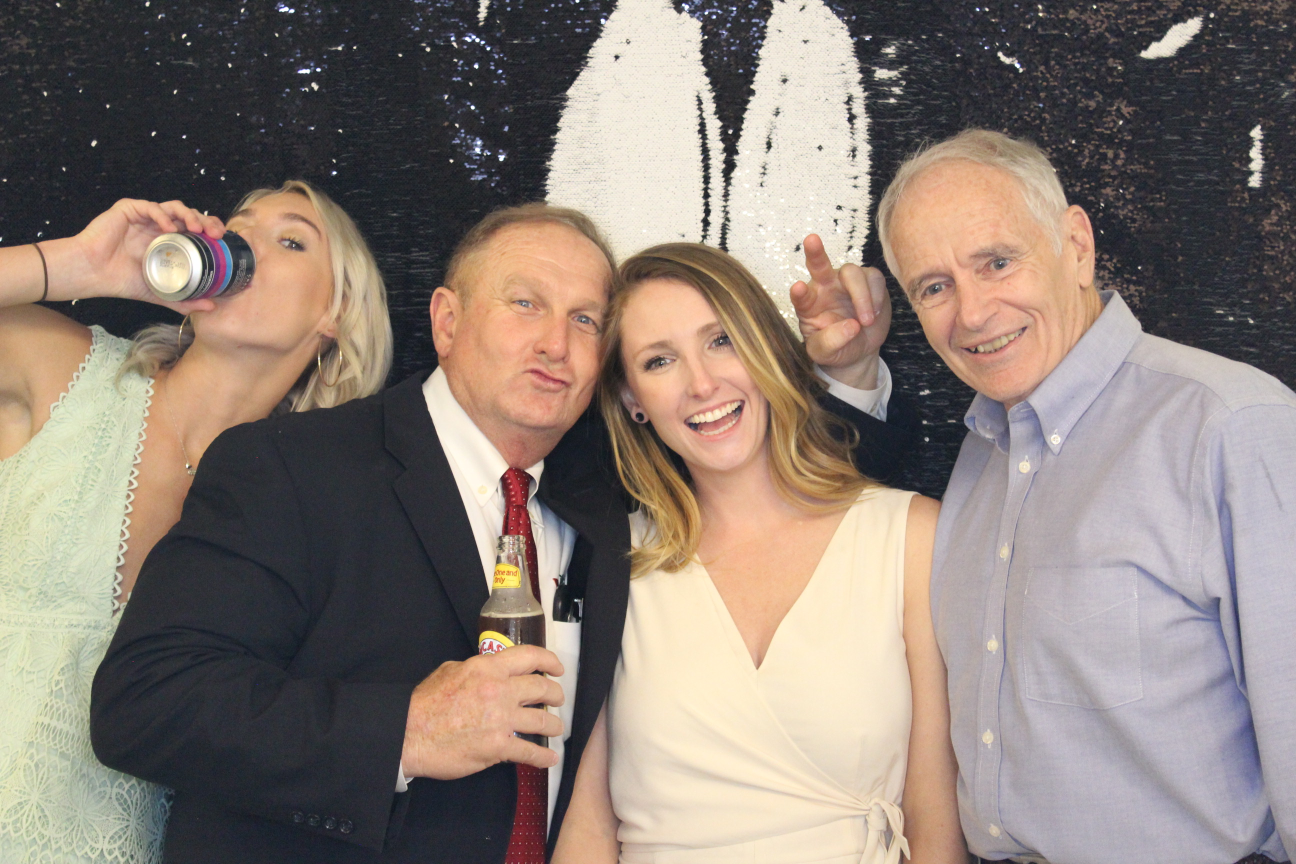 Hillandale Grand Opening | View more photos from the event at gallery.saycheesephotobooth.com/u/SayCheesePhotoBooth/Hillandale-Grand-Opening