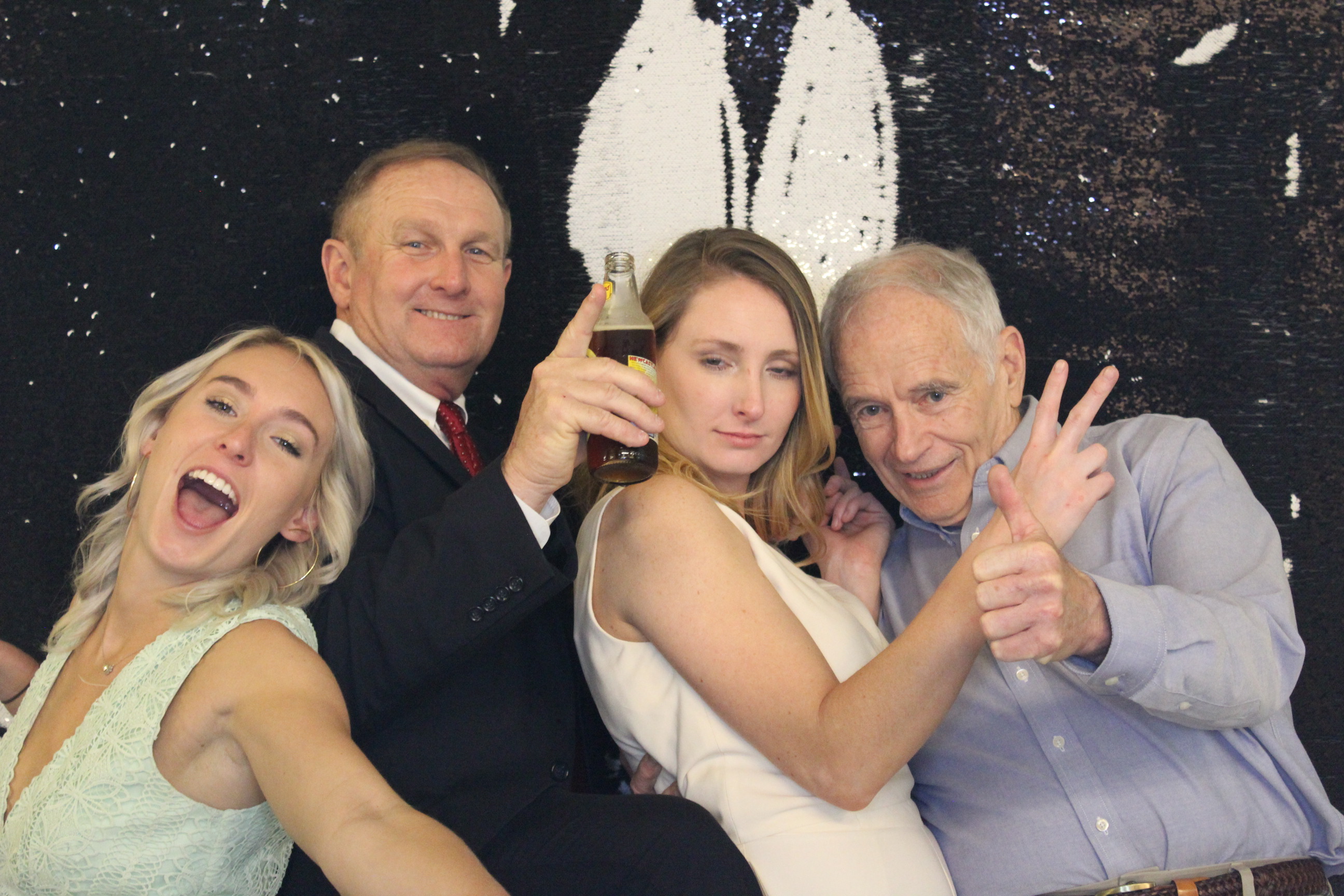 Hillandale Grand Opening | View more photos from the event at gallery.saycheesephotobooth.com/u/SayCheesePhotoBooth/Hillandale-Grand-Opening