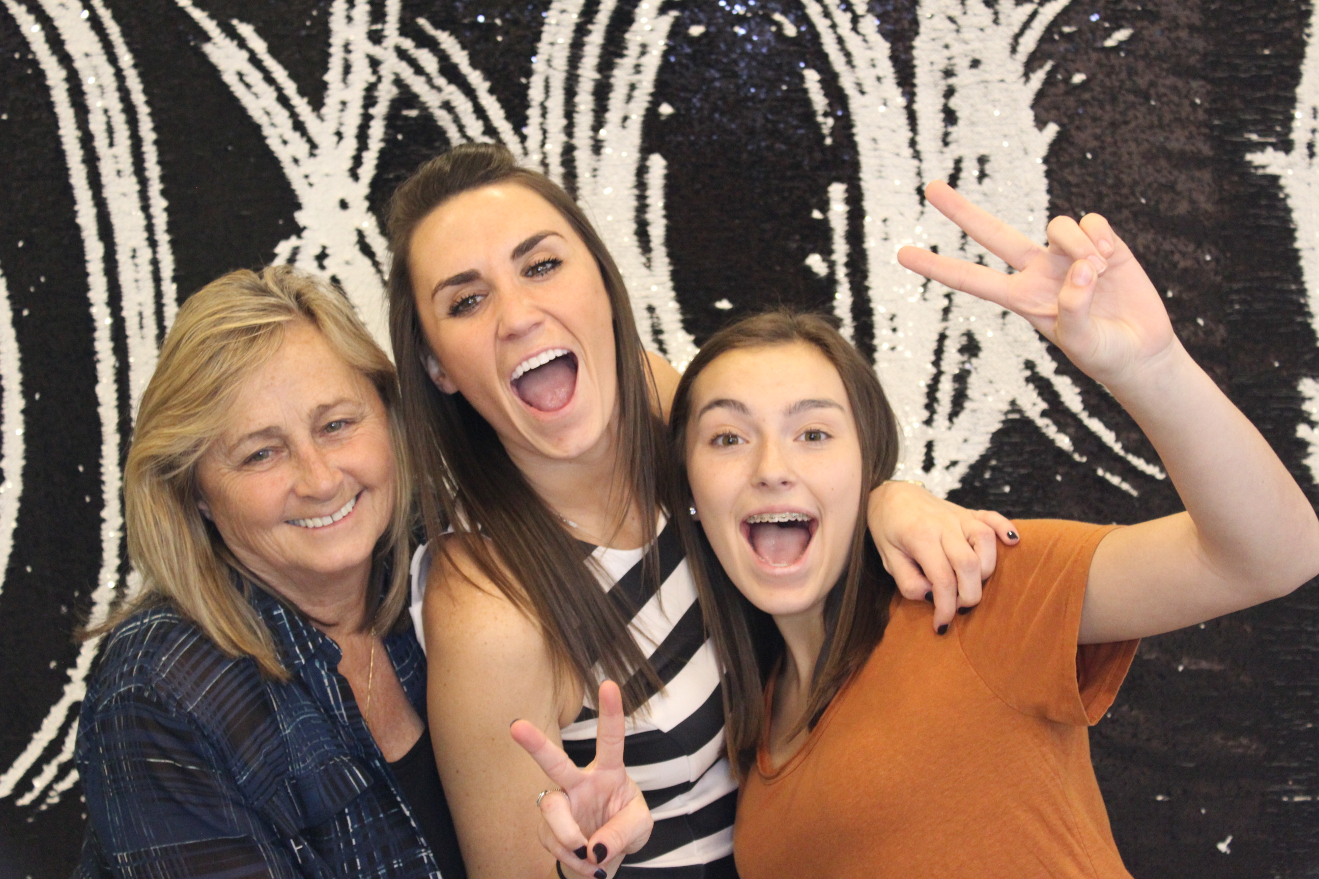 Hillandale Grand Opening | View more photos from the event at gallery.saycheesephotobooth.com/u/SayCheesePhotoBooth/Hillandale-Grand-Opening