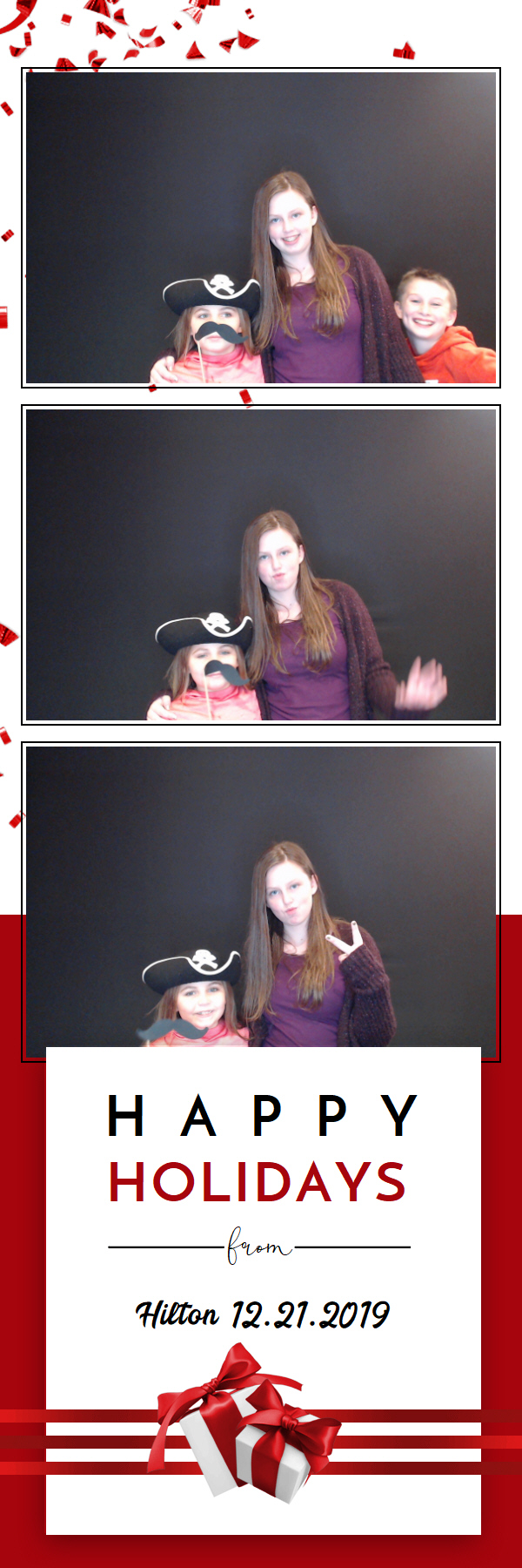 Hilton Holiday Party 2019 | View more photos from the event at gallery.saycheesephotobooth.com/u/SayCheesePhotoBooth/Hilton-Holiday-Party-2019