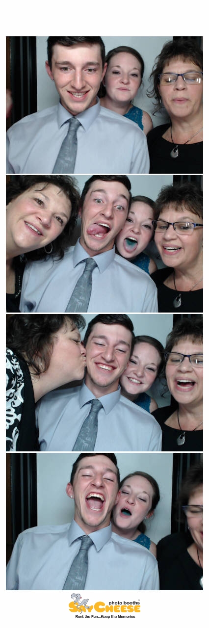Howe Wedding  | View more photos from the event at gallery.saycheesephotobooth.com/u/SayCheesePhotoBooth/Howe-Wedding