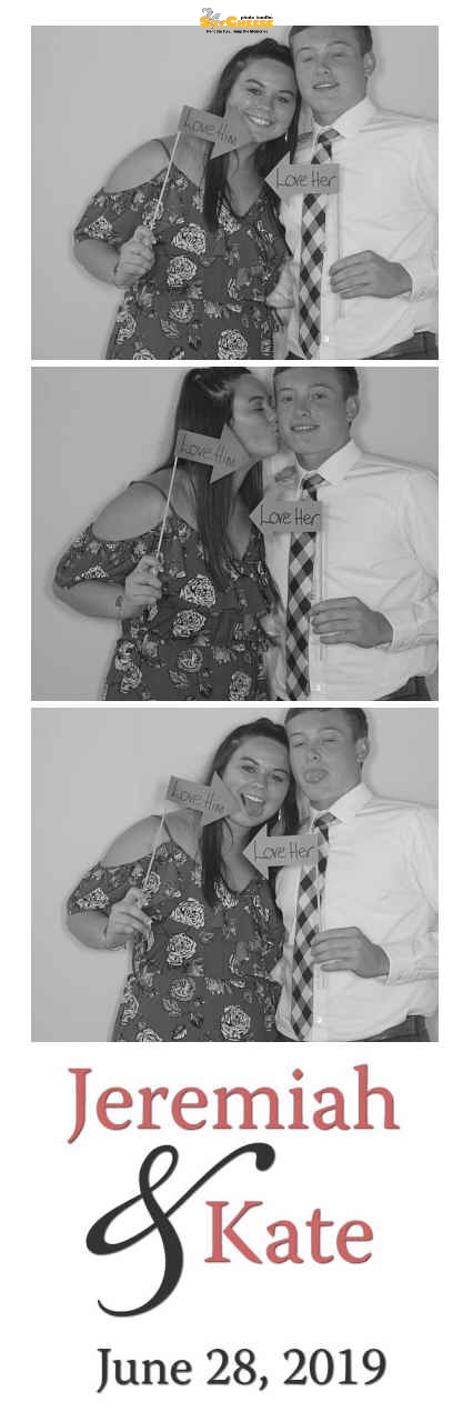 Hughes wedding  | View more photos from the event at gallery.saycheesephotobooth.com/u/SayCheesePhotoBooth/Hughes-wedding
