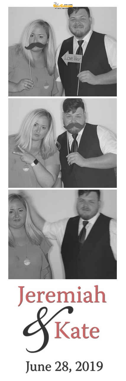 Hughes wedding  | View more photos from the event at gallery.saycheesephotobooth.com/u/SayCheesePhotoBooth/Hughes-wedding