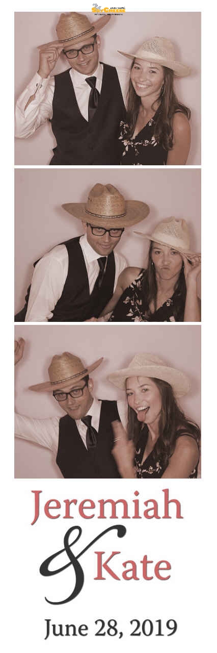 Hughes wedding  | View more photos from the event at gallery.saycheesephotobooth.com/u/SayCheesePhotoBooth/Hughes-wedding