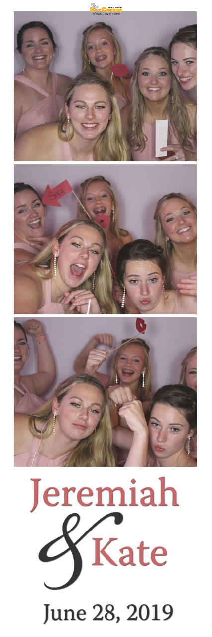 Hughes wedding  | View more photos from the event at gallery.saycheesephotobooth.com/u/SayCheesePhotoBooth/Hughes-wedding