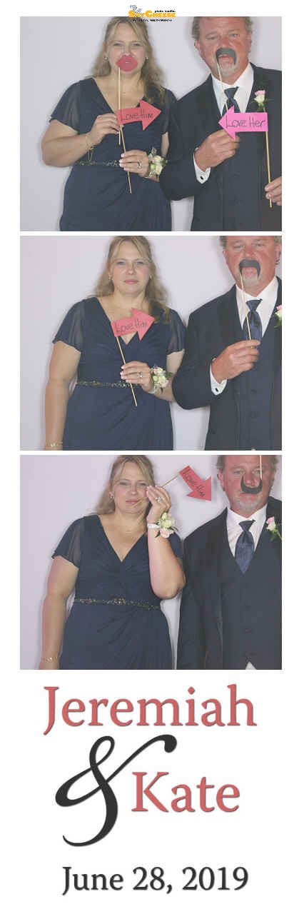 Hughes wedding  | View more photos from the event at gallery.saycheesephotobooth.com/u/SayCheesePhotoBooth/Hughes-wedding