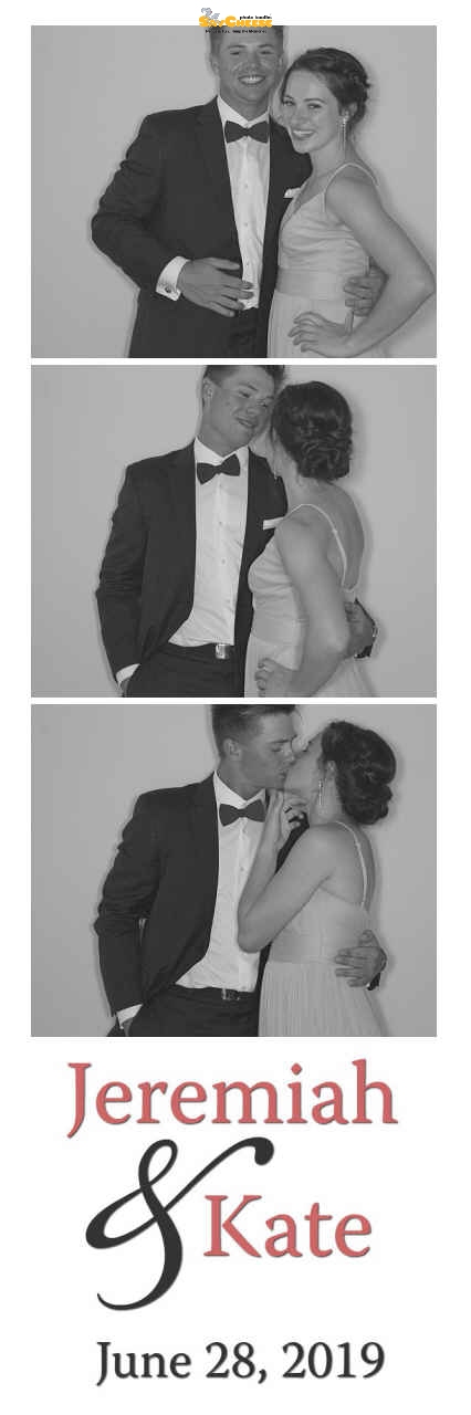 Hughes wedding  | View more photos from the event at gallery.saycheesephotobooth.com/u/SayCheesePhotoBooth/Hughes-wedding