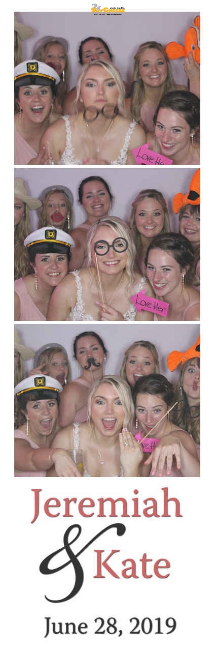 Hughes wedding  | View more photos from the event at gallery.saycheesephotobooth.com/u/SayCheesePhotoBooth/Hughes-wedding