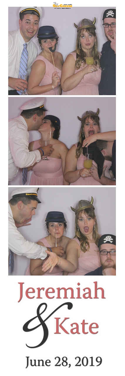 Hughes wedding  | View more photos from the event at gallery.saycheesephotobooth.com/u/SayCheesePhotoBooth/Hughes-wedding
