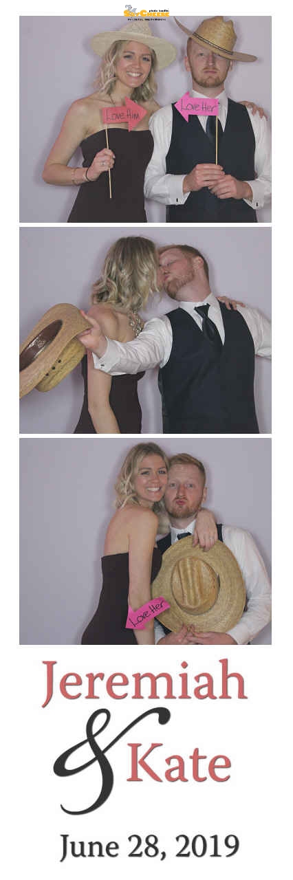 Hughes wedding  | View more photos from the event at gallery.saycheesephotobooth.com/u/SayCheesePhotoBooth/Hughes-wedding