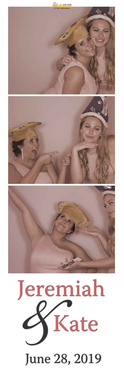 Hughes wedding  | View more photos from the event at gallery.saycheesephotobooth.com/u/SayCheesePhotoBooth/Hughes-wedding