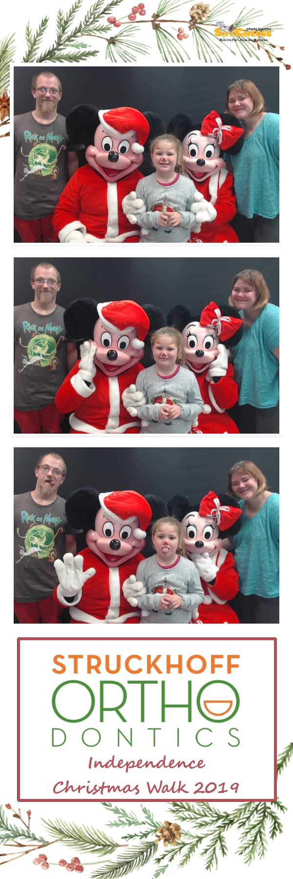 Independence Christmas Walk  | View more photos from the event at gallery.saycheesephotobooth.com/u/SayCheesePhotoBooth/Independence-Christmas-Walk