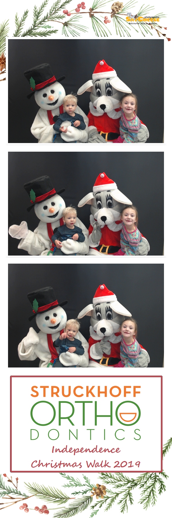 Independence Christmas Walk  | View more photos from the event at gallery.saycheesephotobooth.com/u/SayCheesePhotoBooth/Independence-Christmas-Walk