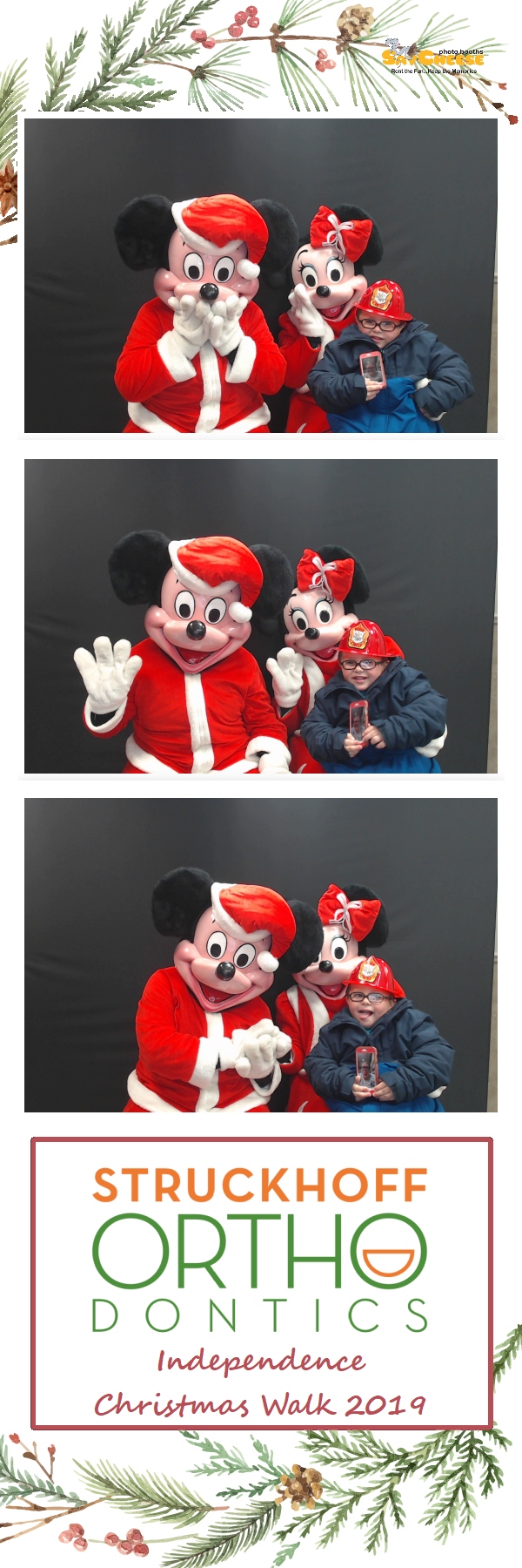 Independence Christmas Walk  | View more photos from the event at gallery.saycheesephotobooth.com/u/SayCheesePhotoBooth/Independence-Christmas-Walk