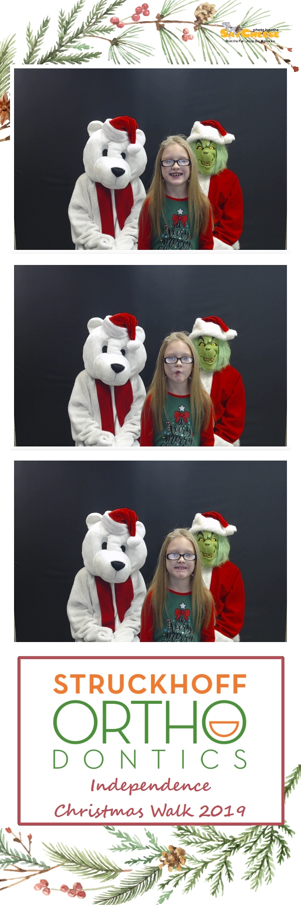 Independence Christmas Walk  | View more photos from the event at gallery.saycheesephotobooth.com/u/SayCheesePhotoBooth/Independence-Christmas-Walk