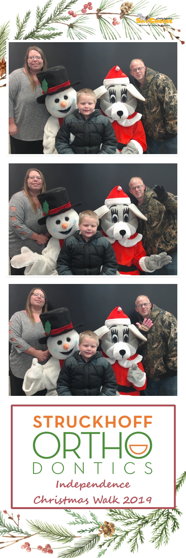 Independence Christmas Walk  | View more photos from the event at gallery.saycheesephotobooth.com/u/SayCheesePhotoBooth/Independence-Christmas-Walk