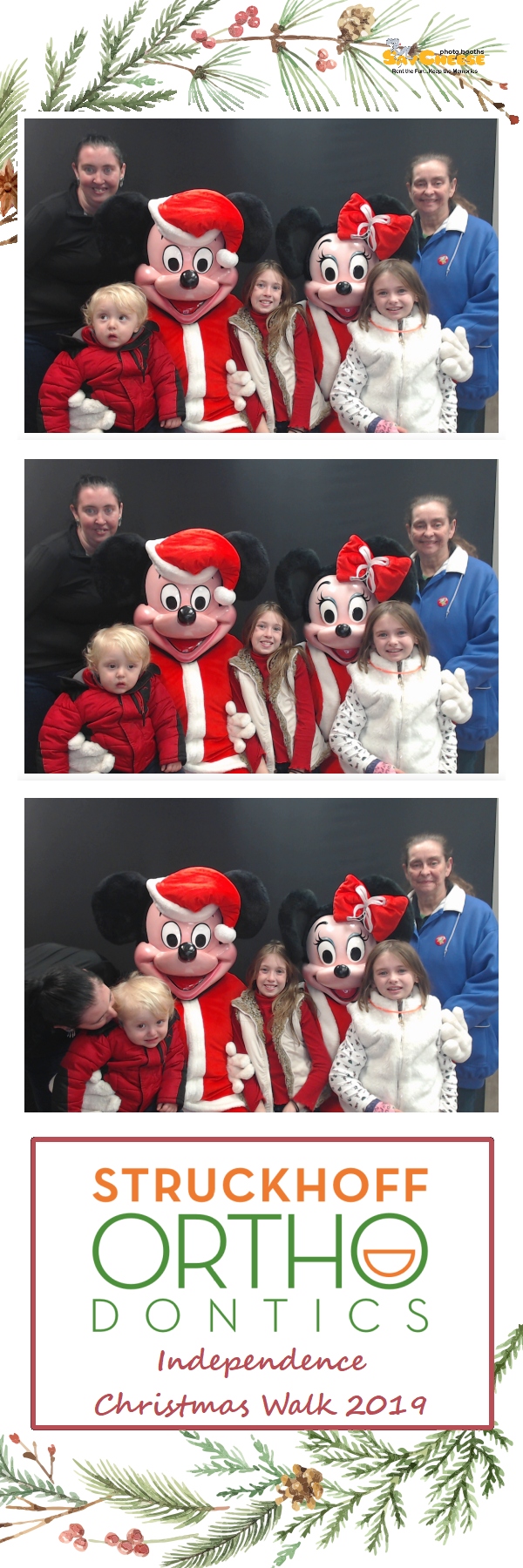 Independence Christmas Walk  | View more photos from the event at gallery.saycheesephotobooth.com/u/SayCheesePhotoBooth/Independence-Christmas-Walk