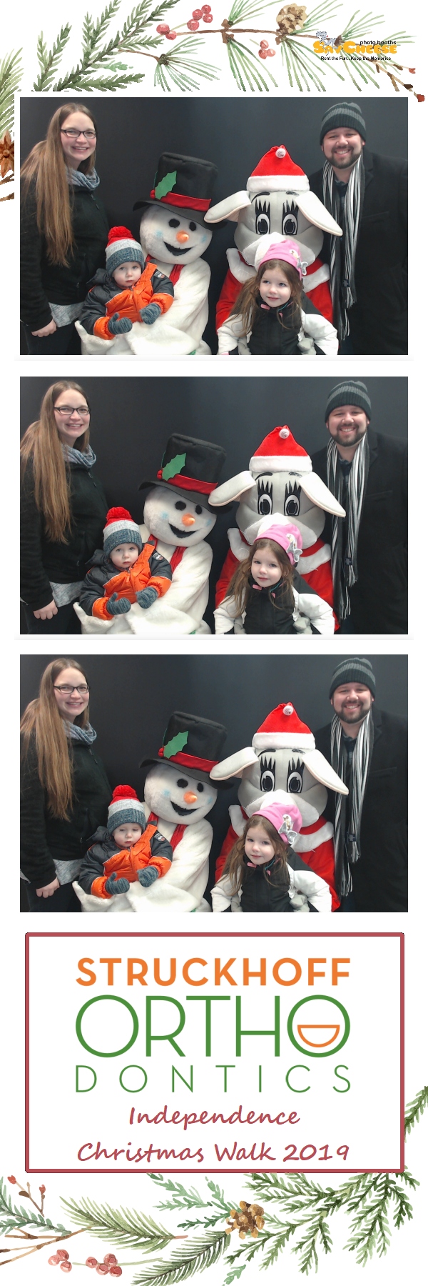 Independence Christmas Walk  | View more photos from the event at gallery.saycheesephotobooth.com/u/SayCheesePhotoBooth/Independence-Christmas-Walk