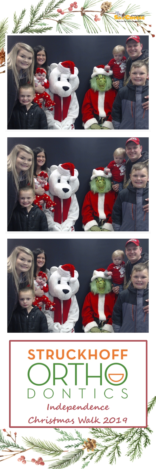 Independence Christmas Walk  | View more photos from the event at gallery.saycheesephotobooth.com/u/SayCheesePhotoBooth/Independence-Christmas-Walk