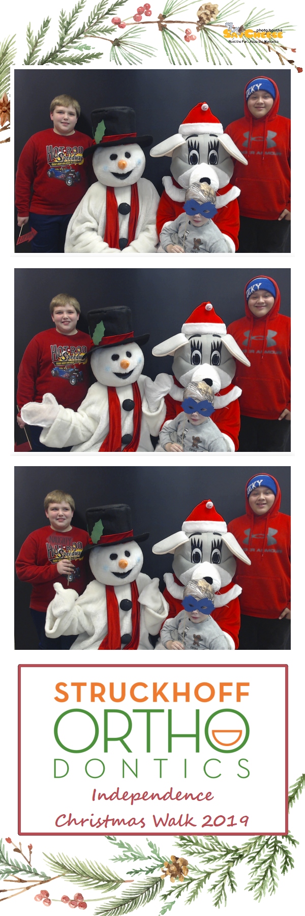 Independence Christmas Walk  | View more photos from the event at gallery.saycheesephotobooth.com/u/SayCheesePhotoBooth/Independence-Christmas-Walk