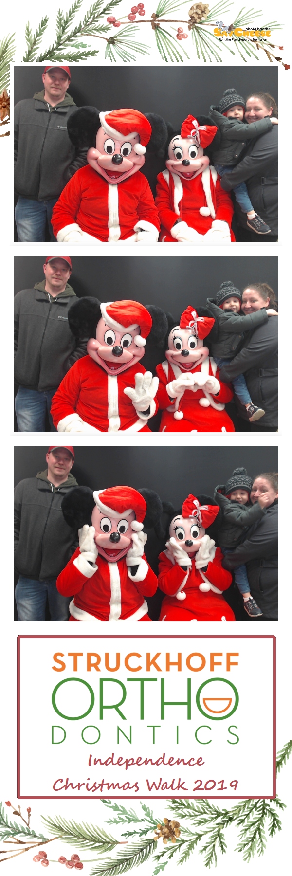 Independence Christmas Walk  | View more photos from the event at gallery.saycheesephotobooth.com/u/SayCheesePhotoBooth/Independence-Christmas-Walk