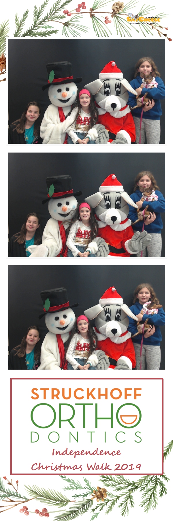 Independence Christmas Walk  | View more photos from the event at gallery.saycheesephotobooth.com/u/SayCheesePhotoBooth/Independence-Christmas-Walk