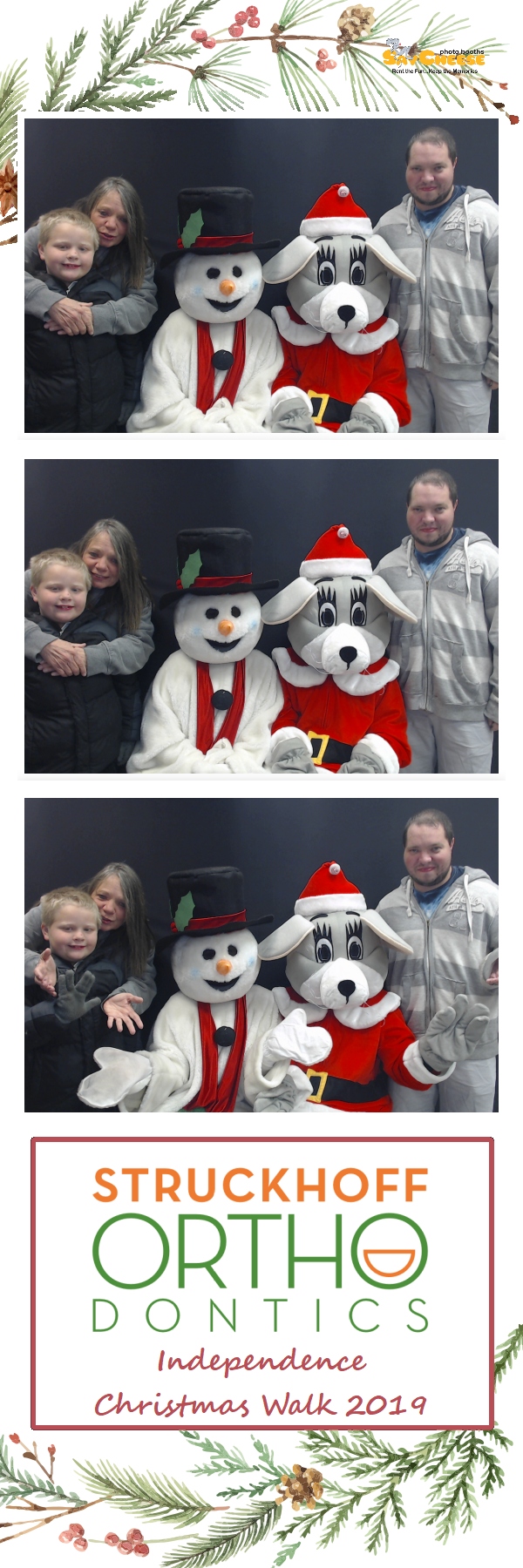 Independence Christmas Walk  | View more photos from the event at gallery.saycheesephotobooth.com/u/SayCheesePhotoBooth/Independence-Christmas-Walk