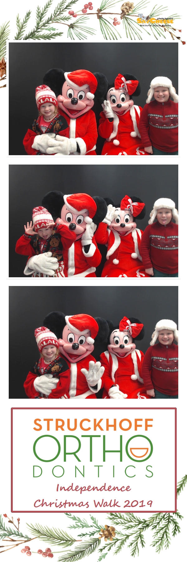Independence Christmas Walk  | View more photos from the event at gallery.saycheesephotobooth.com/u/SayCheesePhotoBooth/Independence-Christmas-Walk
