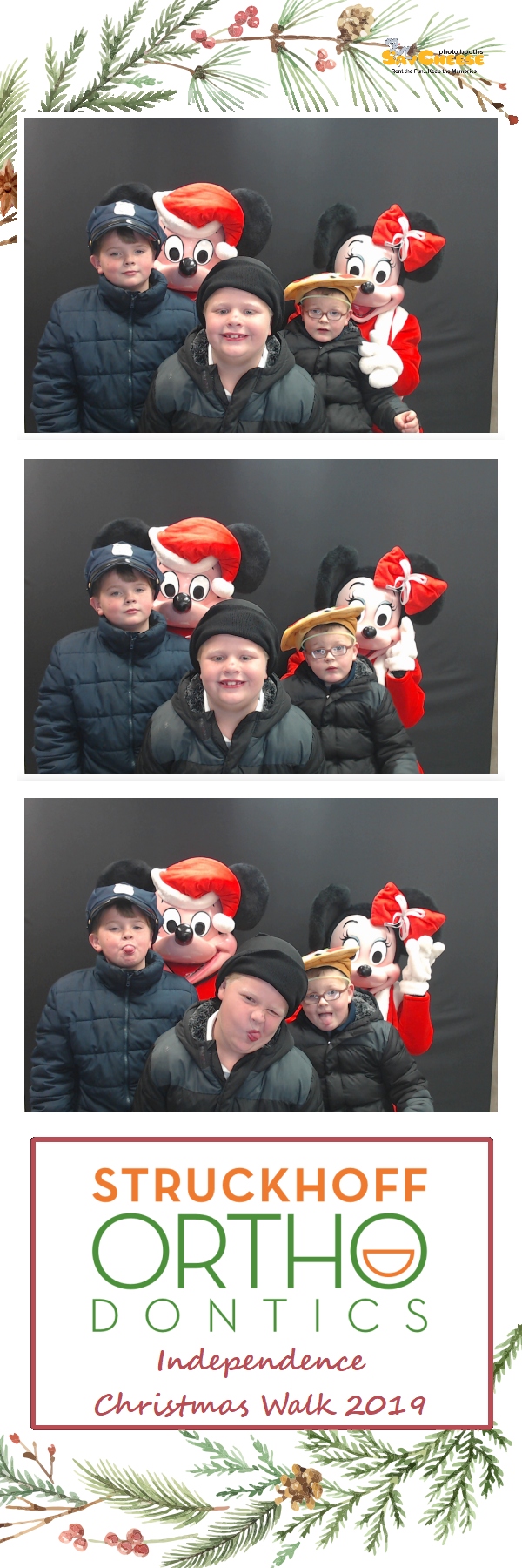 Independence Christmas Walk  | View more photos from the event at gallery.saycheesephotobooth.com/u/SayCheesePhotoBooth/Independence-Christmas-Walk