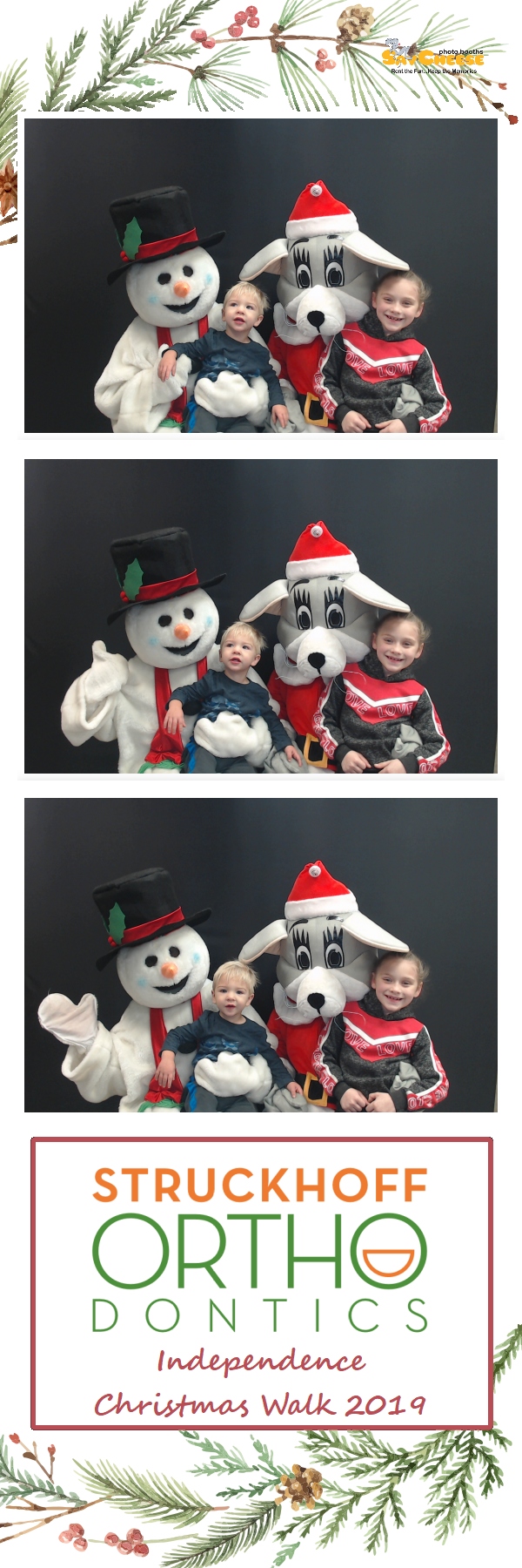 Independence Christmas Walk  | View more photos from the event at gallery.saycheesephotobooth.com/u/SayCheesePhotoBooth/Independence-Christmas-Walk