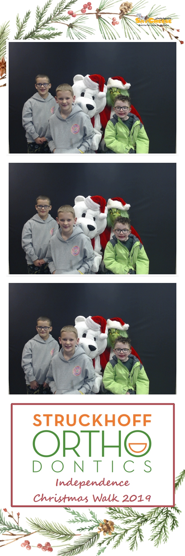 Independence Christmas Walk  | View more photos from the event at gallery.saycheesephotobooth.com/u/SayCheesePhotoBooth/Independence-Christmas-Walk