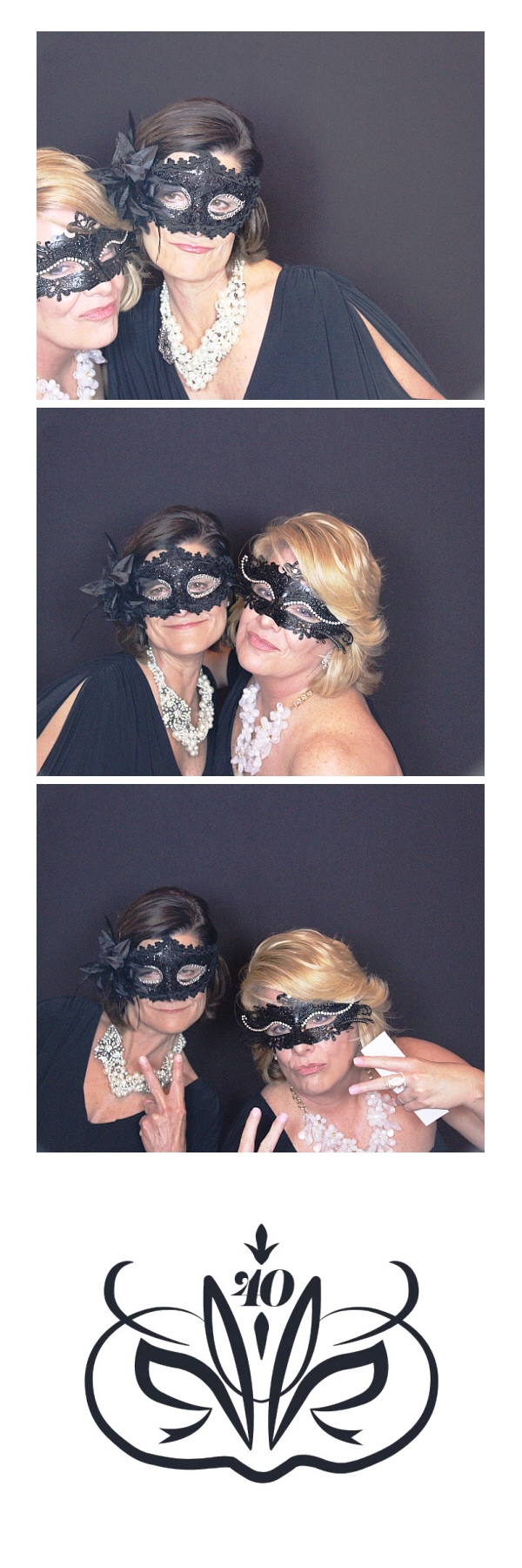 Kelly & Krista's 40th! | View more photos from the event at gallery.saycheesephotobooth.com/u/SayCheesePhotoBooth/Kelly-Kristas-40th
