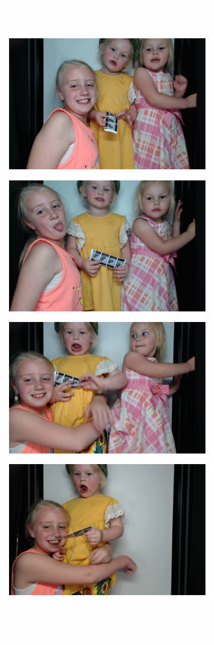 MacKenzie's Grad Party  | View more photos from the event at gallery.saycheesephotobooth.com/u/SayCheesePhotoBooth/MacKenzies-Grad-Party