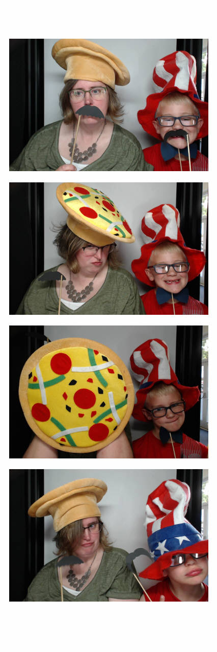 MacKenzie's Grad Party  | View more photos from the event at gallery.saycheesephotobooth.com/u/SayCheesePhotoBooth/MacKenzies-Grad-Party