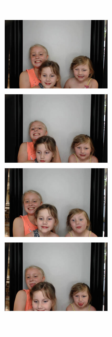MacKenzie's Grad Party  | View more photos from the event at gallery.saycheesephotobooth.com/u/SayCheesePhotoBooth/MacKenzies-Grad-Party