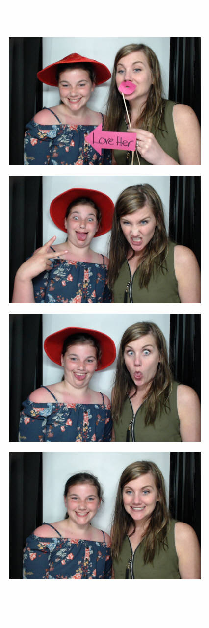 MacKenzie's Grad Party  | View more photos from the event at gallery.saycheesephotobooth.com/u/SayCheesePhotoBooth/MacKenzies-Grad-Party