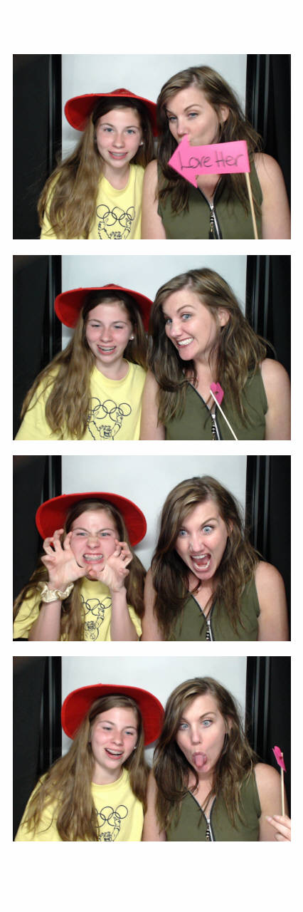 MacKenzie's Grad Party  | View more photos from the event at gallery.saycheesephotobooth.com/u/SayCheesePhotoBooth/MacKenzies-Grad-Party
