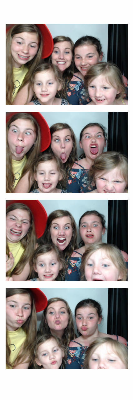 MacKenzie's Grad Party  | View more photos from the event at gallery.saycheesephotobooth.com/u/SayCheesePhotoBooth/MacKenzies-Grad-Party