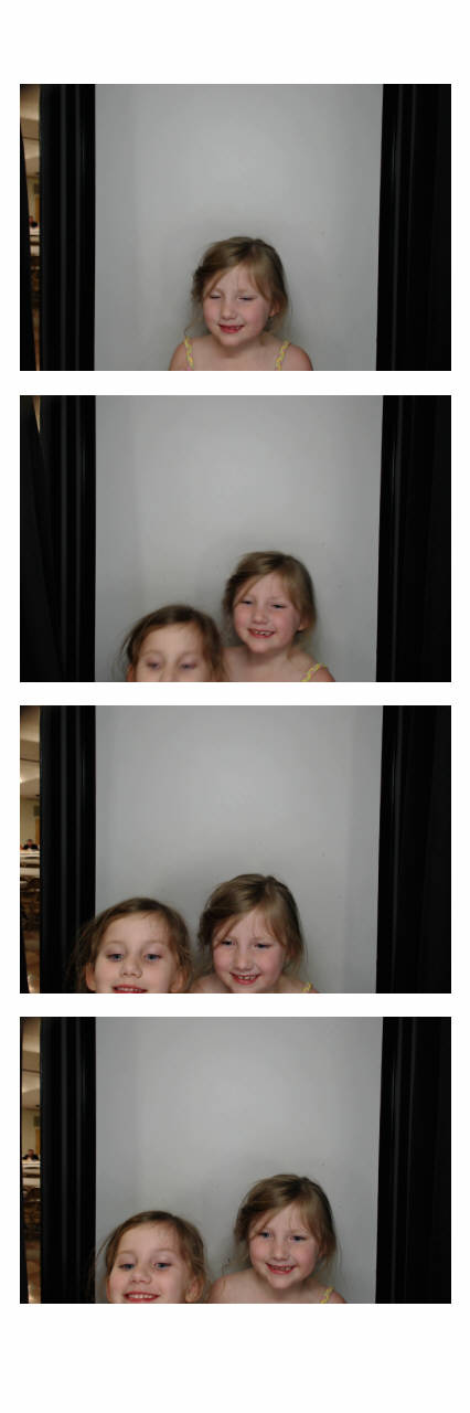 MacKenzie's Grad Party  | View more photos from the event at gallery.saycheesephotobooth.com/u/SayCheesePhotoBooth/MacKenzies-Grad-Party