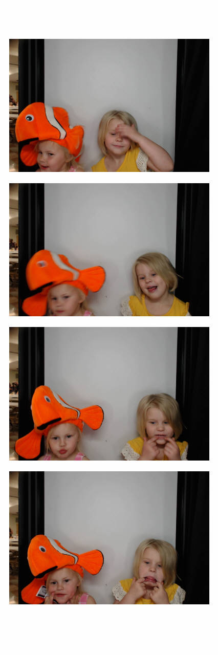 MacKenzie's Grad Party  | View more photos from the event at gallery.saycheesephotobooth.com/u/SayCheesePhotoBooth/MacKenzies-Grad-Party
