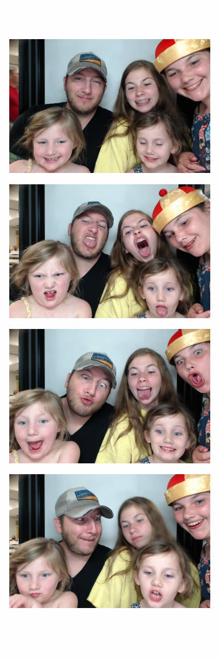 MacKenzie's Grad Party  | View more photos from the event at gallery.saycheesephotobooth.com/u/SayCheesePhotoBooth/MacKenzies-Grad-Party