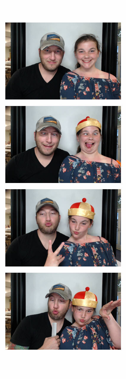 MacKenzie's Grad Party  | View more photos from the event at gallery.saycheesephotobooth.com/u/SayCheesePhotoBooth/MacKenzies-Grad-Party