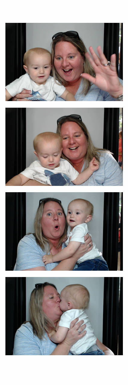 MacKenzie's Grad Party  | View more photos from the event at gallery.saycheesephotobooth.com/u/SayCheesePhotoBooth/MacKenzies-Grad-Party