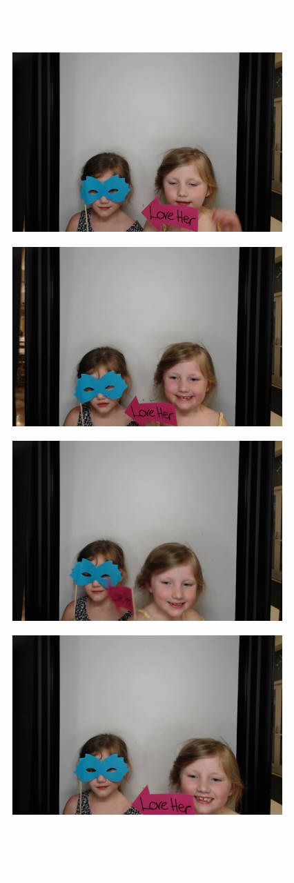 MacKenzie's Grad Party  | View more photos from the event at gallery.saycheesephotobooth.com/u/SayCheesePhotoBooth/MacKenzies-Grad-Party