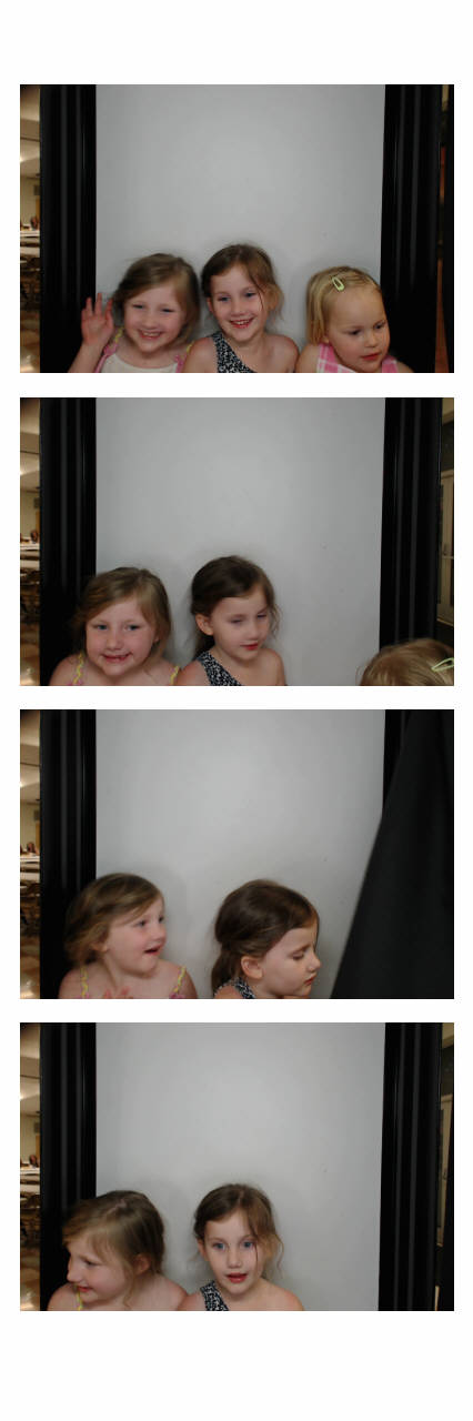 MacKenzie's Grad Party  | View more photos from the event at gallery.saycheesephotobooth.com/u/SayCheesePhotoBooth/MacKenzies-Grad-Party