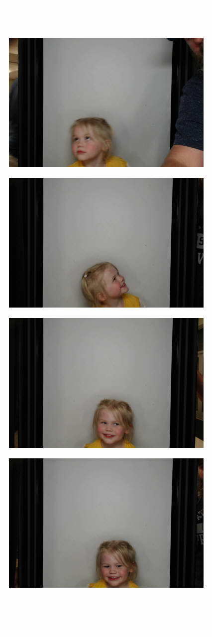 MacKenzie's Grad Party  | View more photos from the event at gallery.saycheesephotobooth.com/u/SayCheesePhotoBooth/MacKenzies-Grad-Party