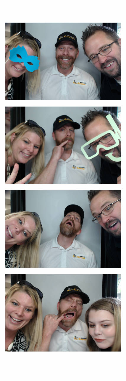 MacKenzie's Grad Party  | View more photos from the event at gallery.saycheesephotobooth.com/u/SayCheesePhotoBooth/MacKenzies-Grad-Party
