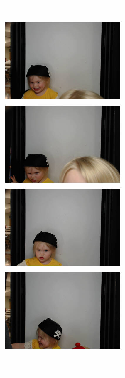 MacKenzie's Grad Party  | View more photos from the event at gallery.saycheesephotobooth.com/u/SayCheesePhotoBooth/MacKenzies-Grad-Party
