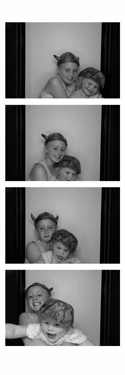 MacKenzie's Grad Party  | View more photos from the event at gallery.saycheesephotobooth.com/u/SayCheesePhotoBooth/MacKenzies-Grad-Party
