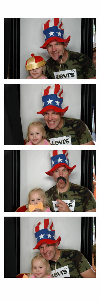 MacKenzie's Grad Party  | View more photos from the event at gallery.saycheesephotobooth.com/u/SayCheesePhotoBooth/MacKenzies-Grad-Party